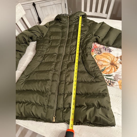 The North Face Women’s down parka Size Medium - Picture 6 of 10